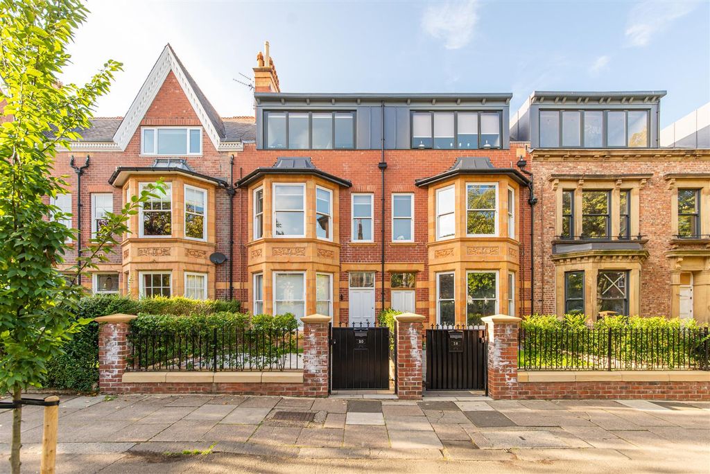 Property photo 2 of 12 Edit-7490.Jpg