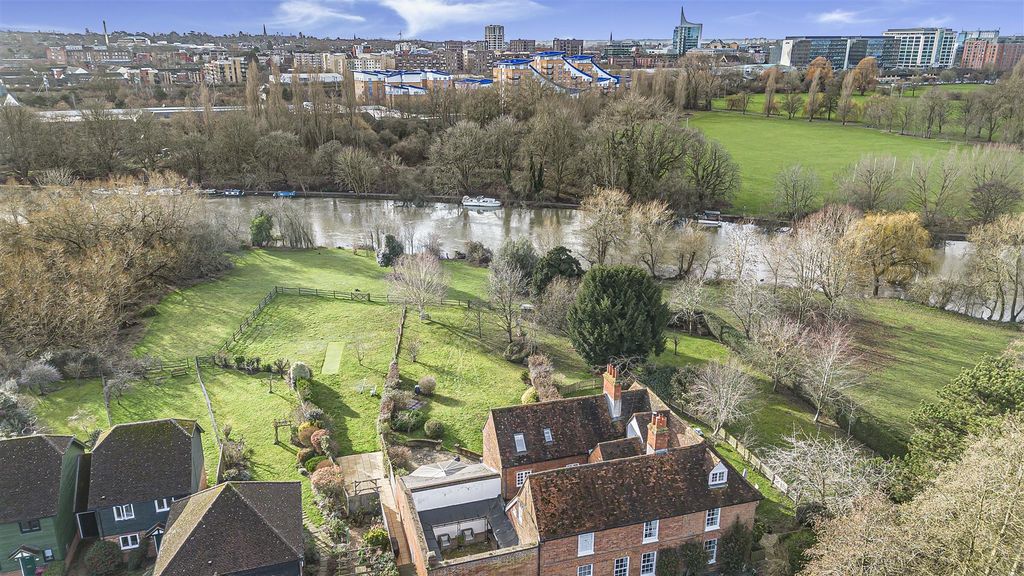 Property photo 2 of 22 99_71024.Jpg