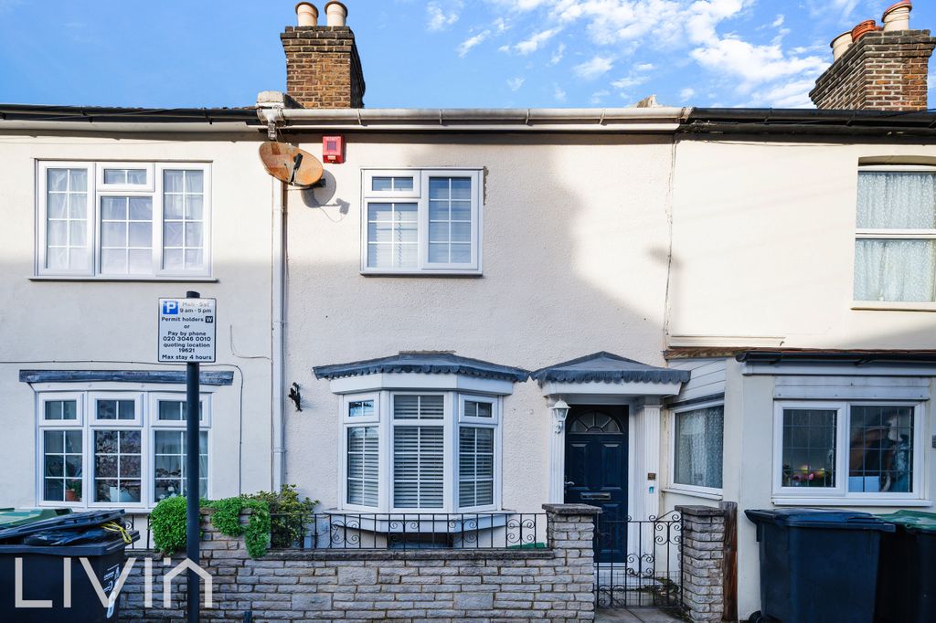 Property photo 1 of 12 Eland Road, 6-22