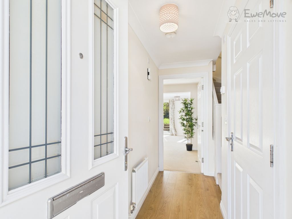 Property photo 2 of 12 Hallway