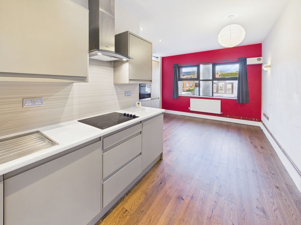 Property photo 1 of 5 Cam02808G0-Pr0179-Still001