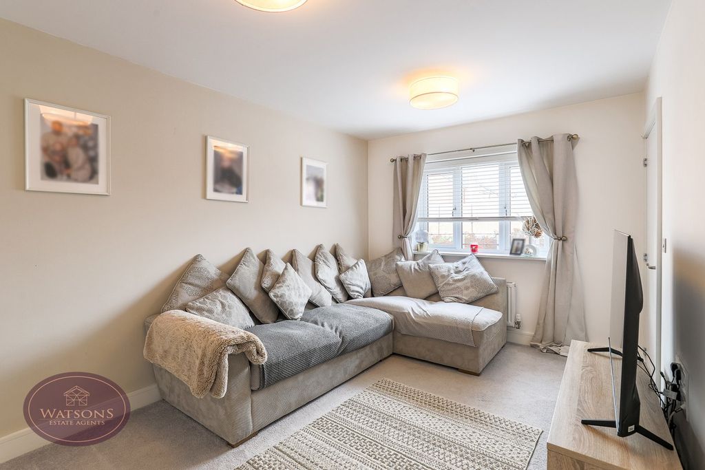 Property photo 3 of 21