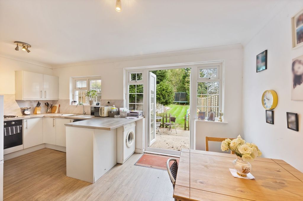 Property photo 3 of 21