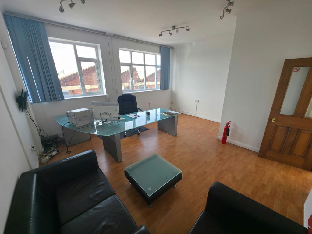 Property photo 2 of 4 1000003467.Jpg