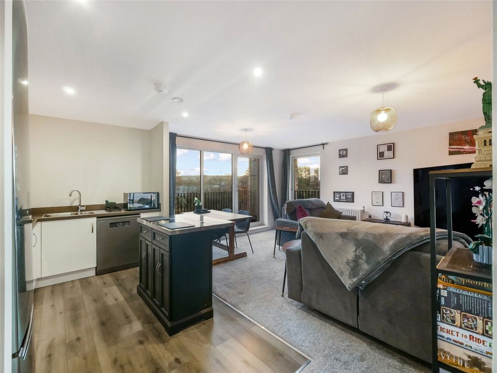 Property photo 3 of 19 3