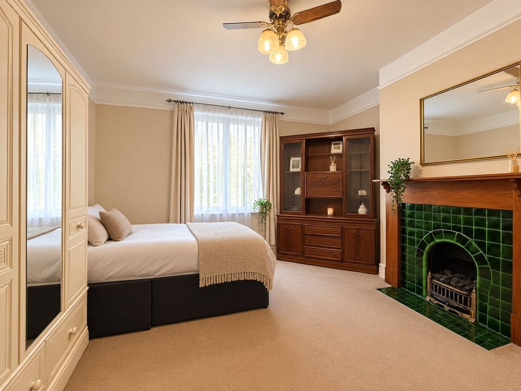 Property photo 3 of 11 Bedroom 1
