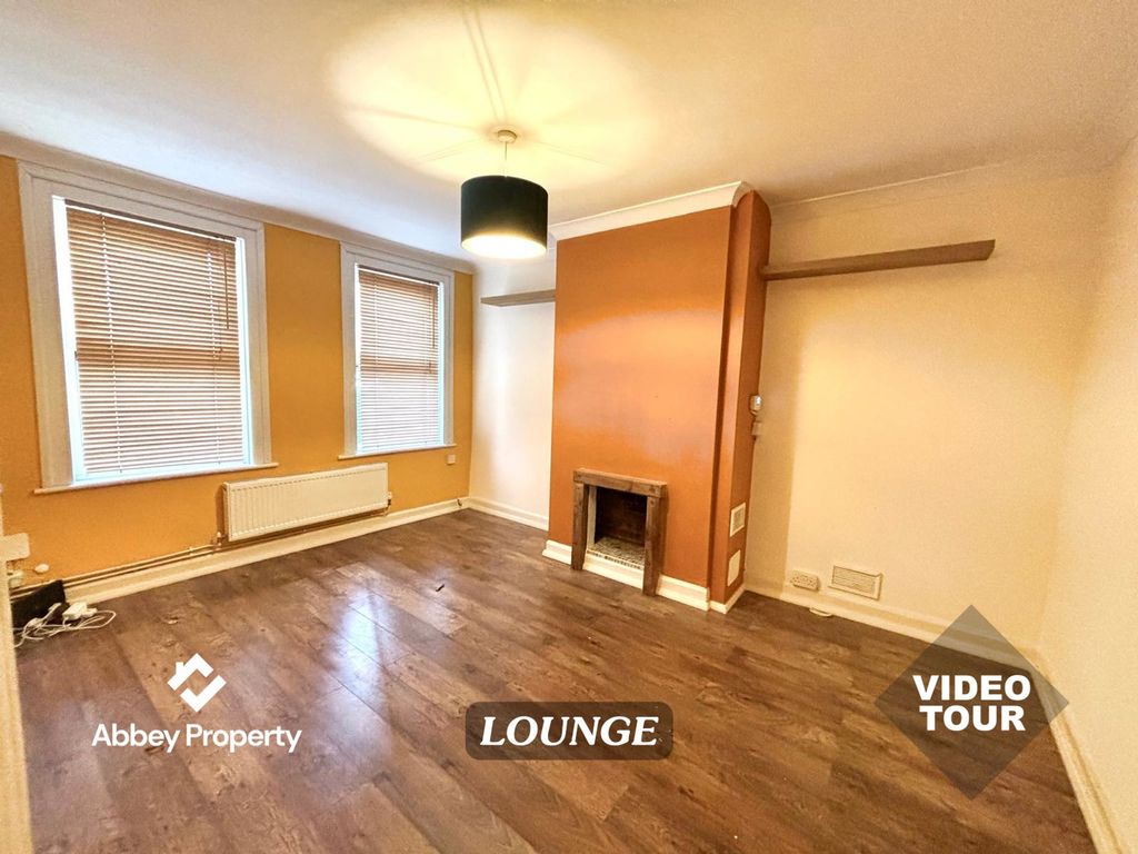 Property photo 3 of 14