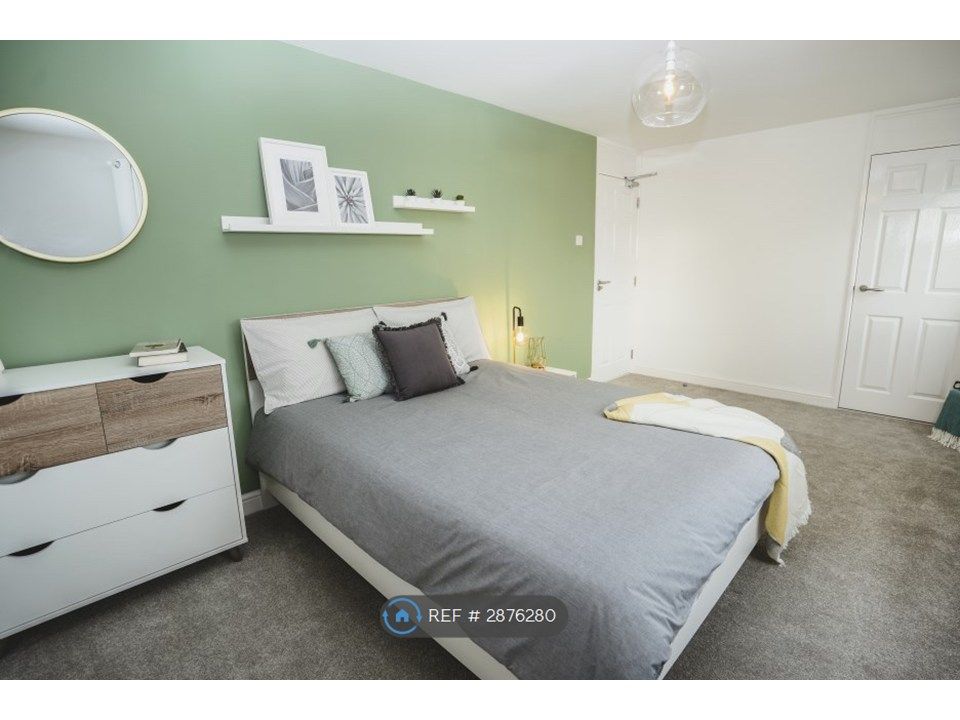 Property photo 2 of 15 Bedroom #2 - Deluxe Double