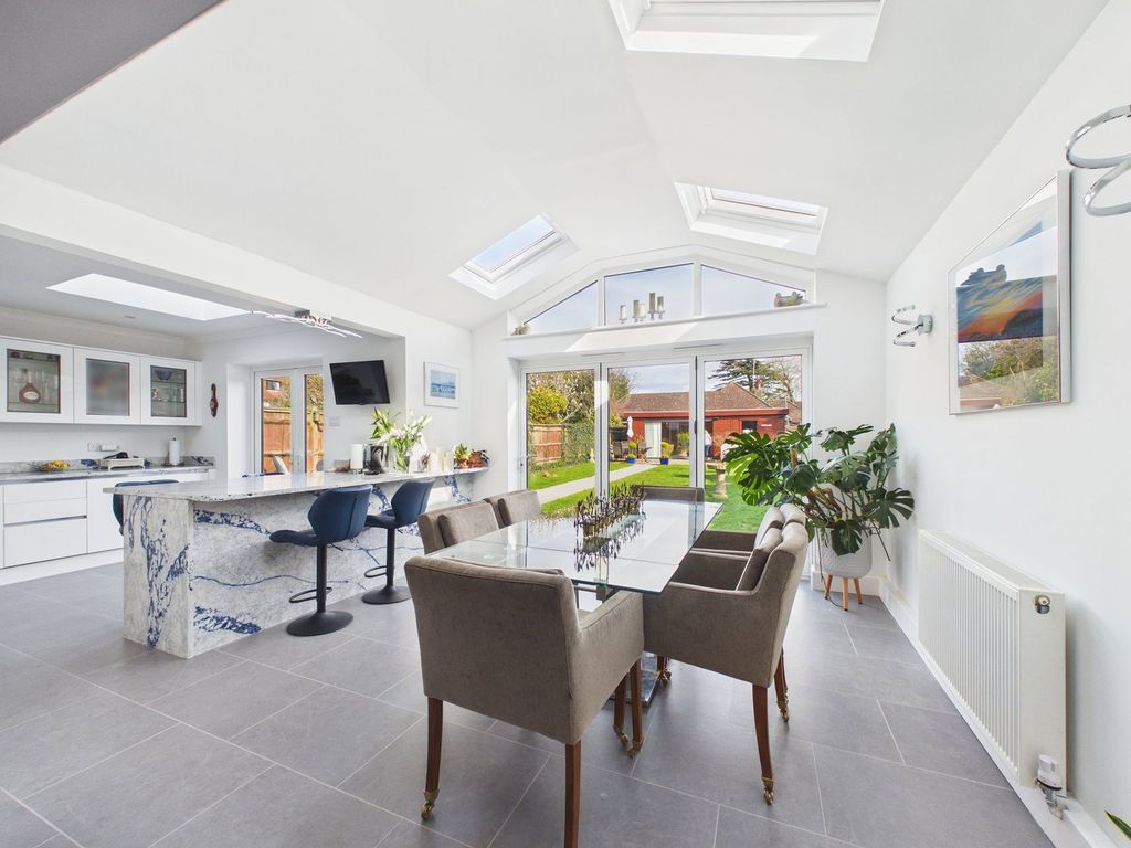 Property photo 2 of 29