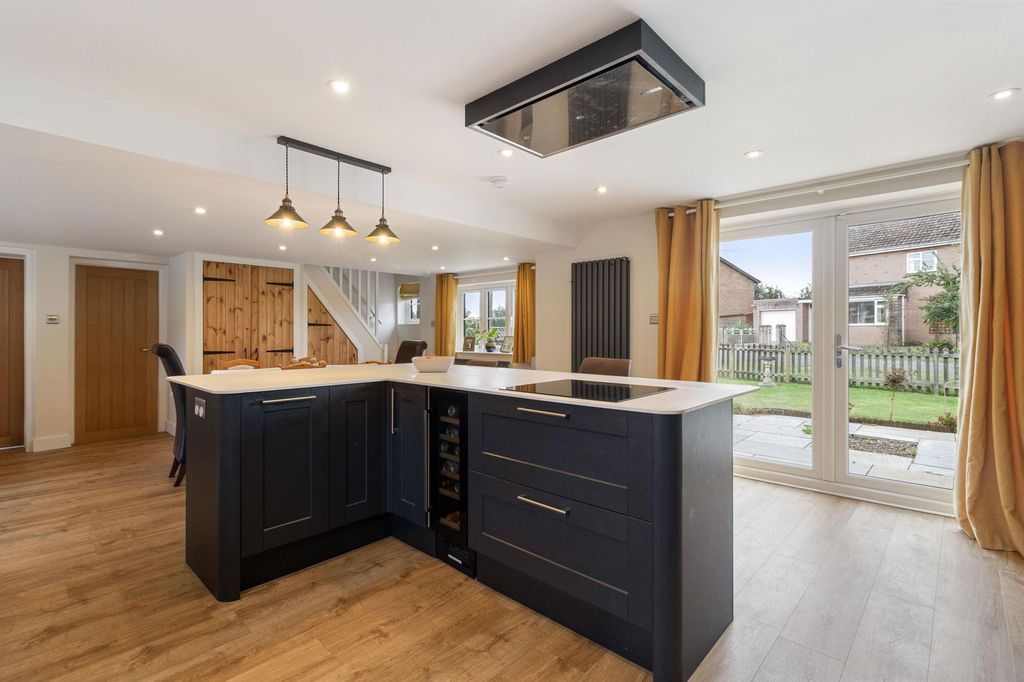 Additional image 21 of 3 bed detached house for saleGrove Crescent, Upton-Upon-Severn, Worcester WR8