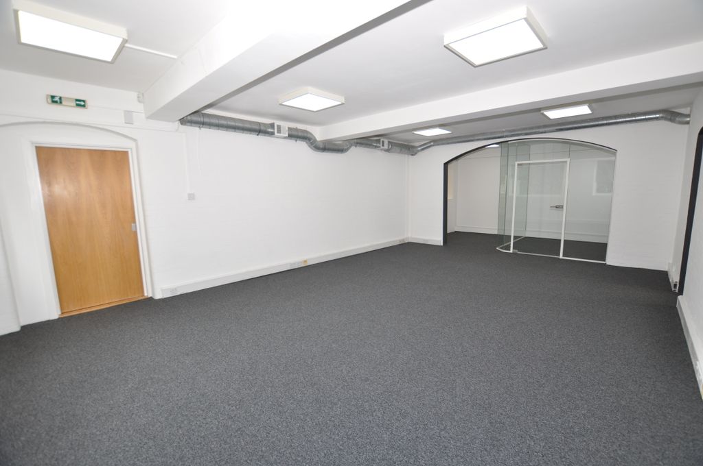 Property photo 3 of 30