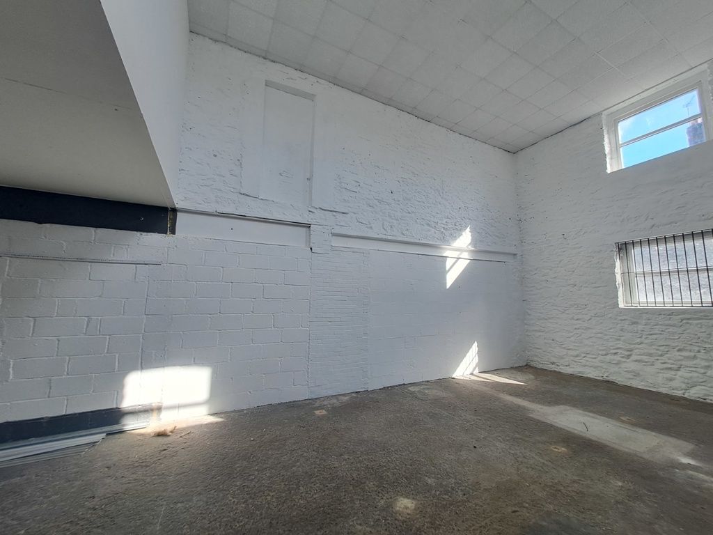 Property photo 3 of 16 Photo 1