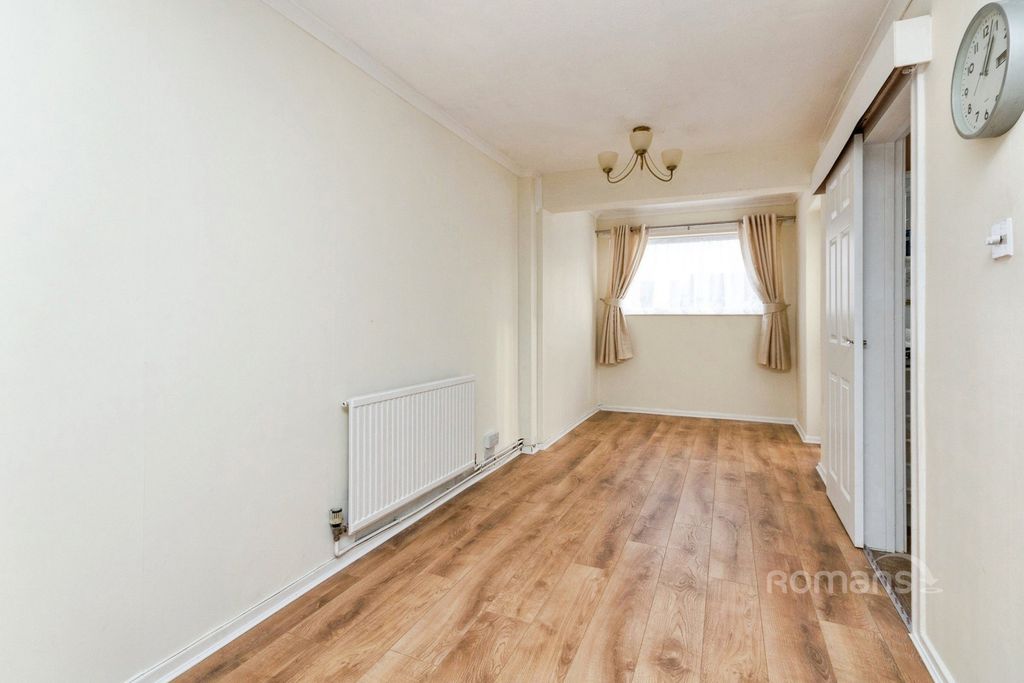 Property photo 3 of 8 Pbox-Img.Jpg