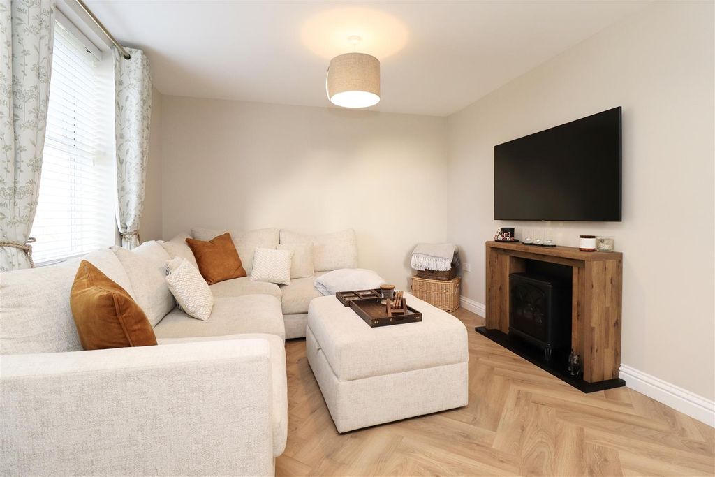 Property photo 3 of 19 Image00011.Jpeg