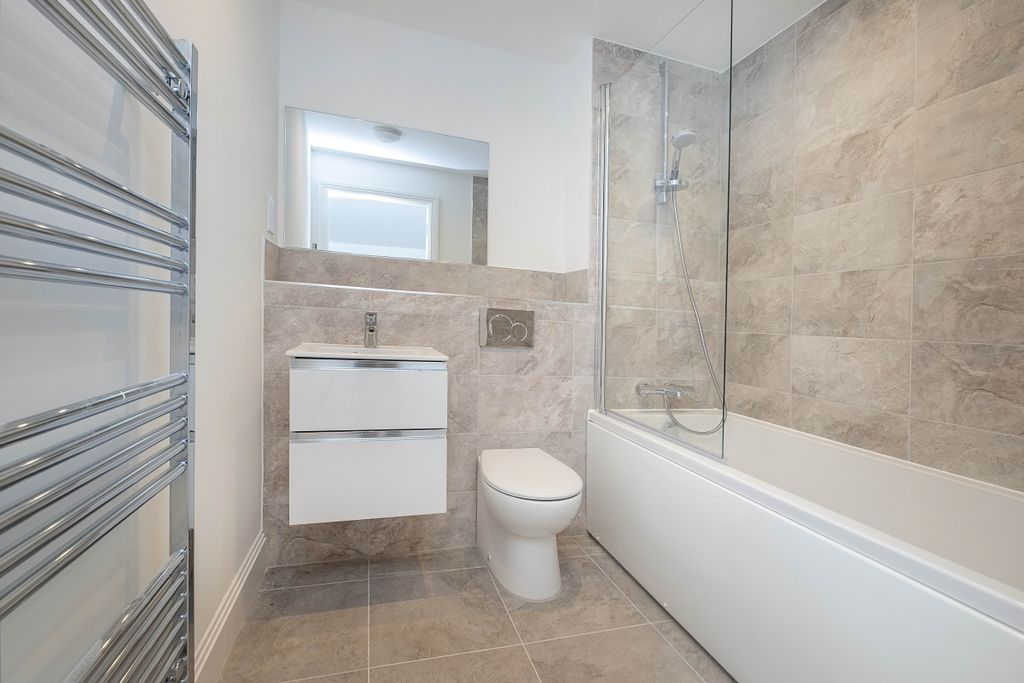 Property photo 3 of 8 1