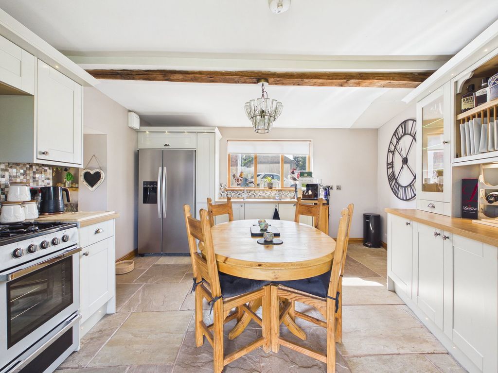 Property photo 3 of 24