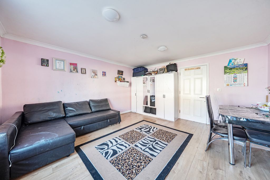 Property photo 3 of 9 Reception Room