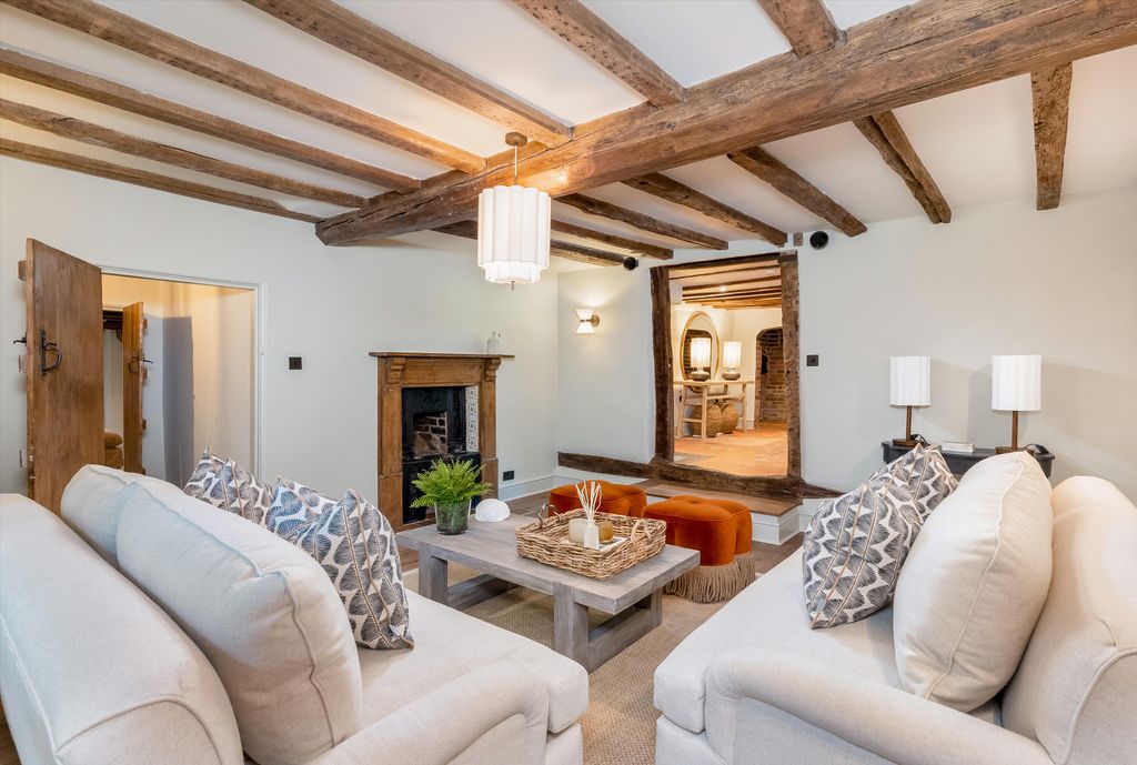 Property photo 3 of 48 Image