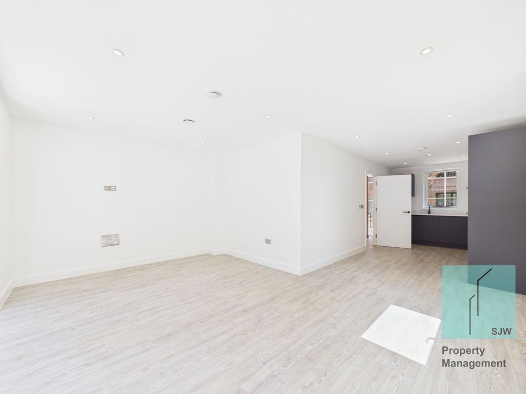 Property photo 3 of 25