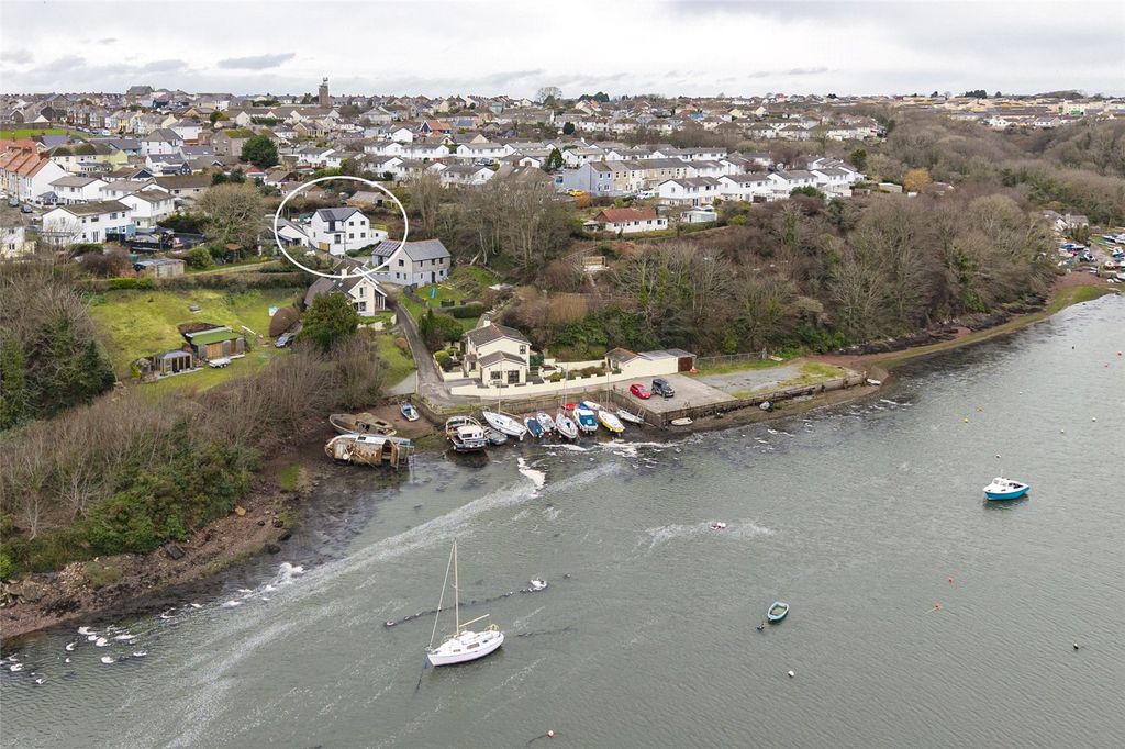 Additional image 34 of 3 bed detached house for saleSilver Drift, Beach Hill, Milford Haven, Pembrokeshire SA73