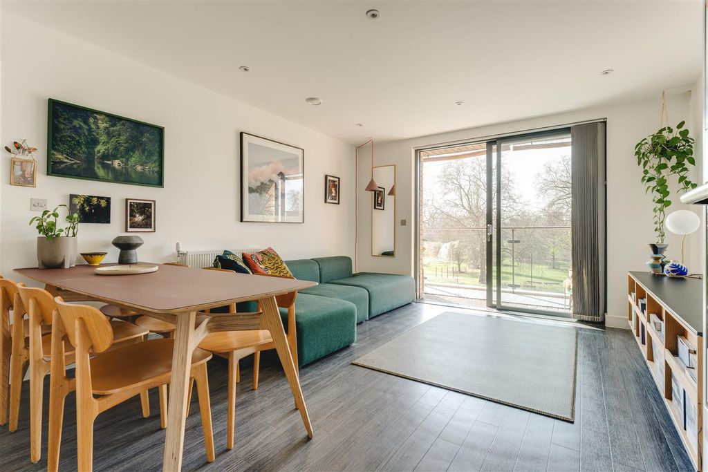 Property photo 1 of 47 Barleycourt_2-20.Jpg