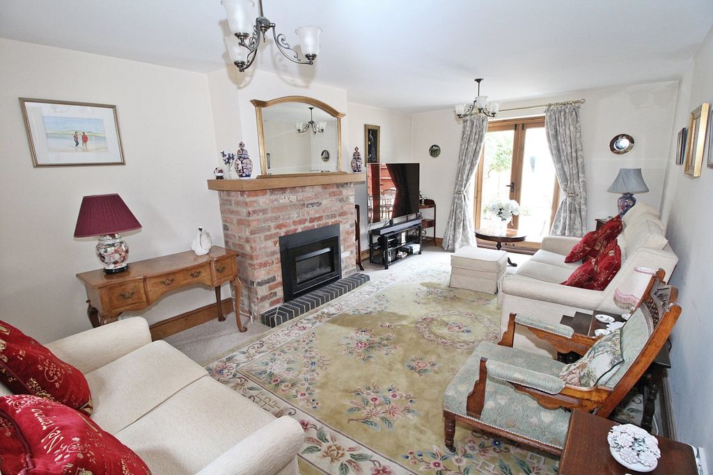 Property photo 2 of 12 4339983