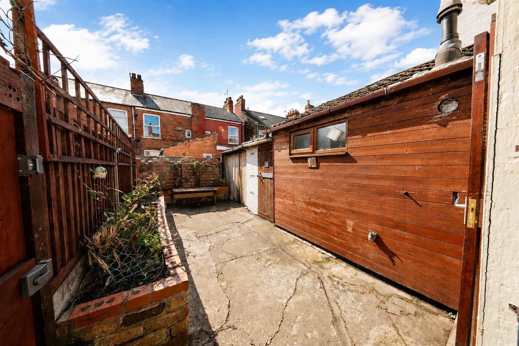 Property photo 3 of 19