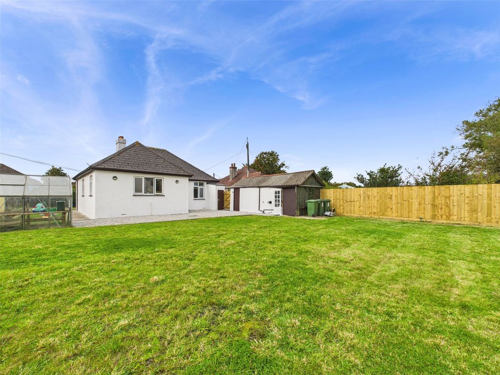 Property photo 2 of 19 Picture No. 16