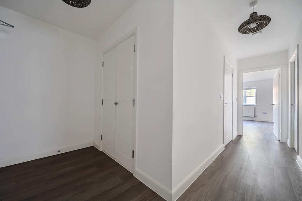 Additional image 18 of 2 bed flat for saleArborfield Green, Reading, Berkshire RG2