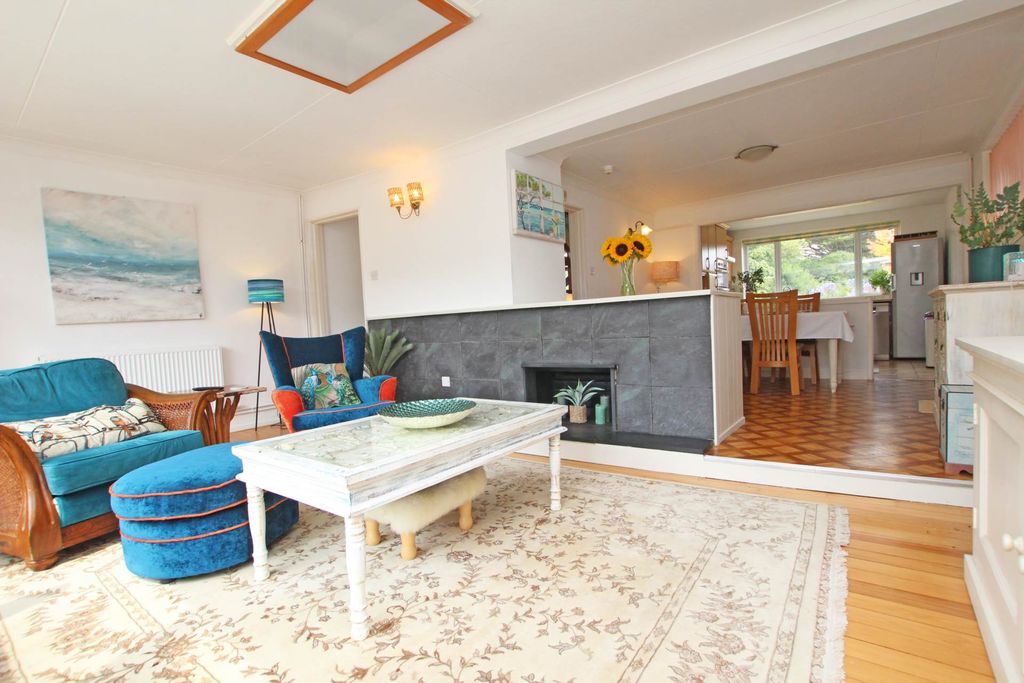 Property photo 2 of 29