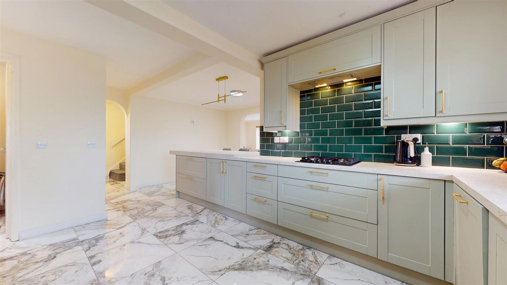 Property photo 2 of 26 10032025_112844.Jpg