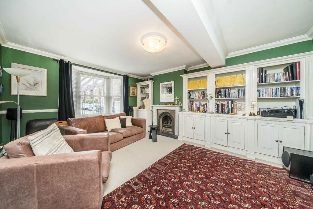 Property photo 2 of 8