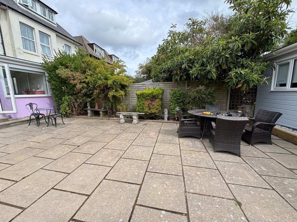Property photo 3 of 5 Garden 1A