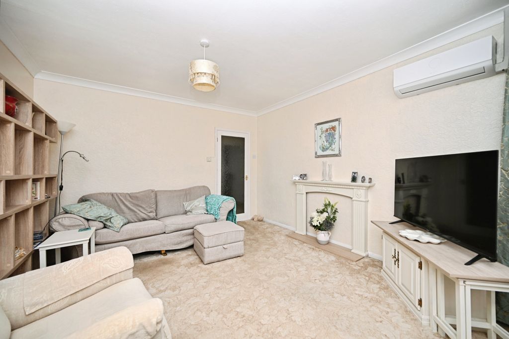 Property photo 3 of 24