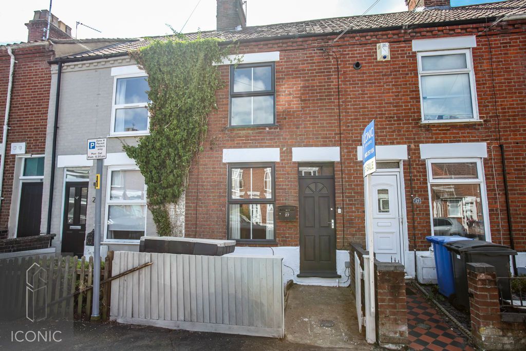 Property photo 1 of 11 Photo 11
