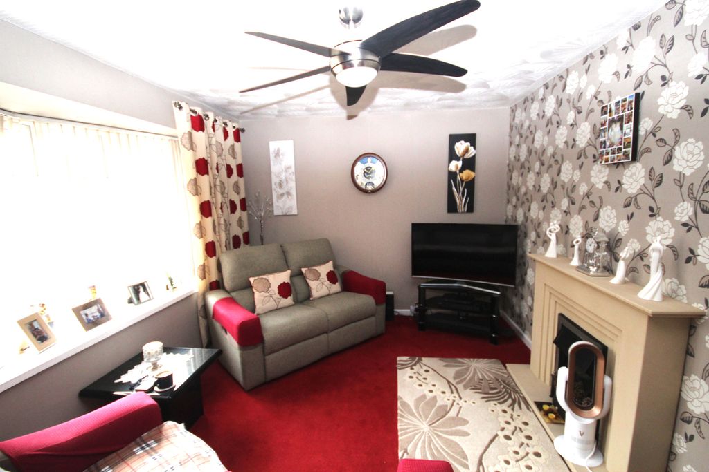 Property photo 3 of 16