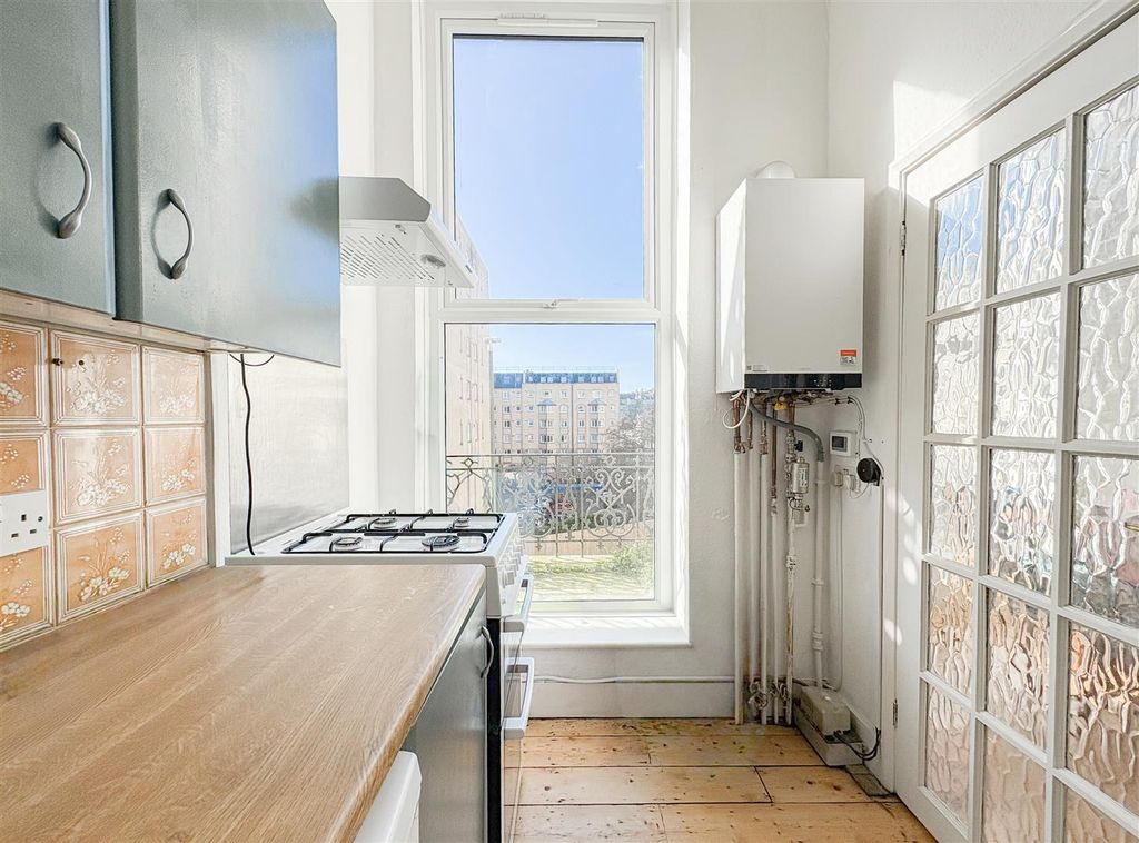 Property photo 3 of 16 Kitchen