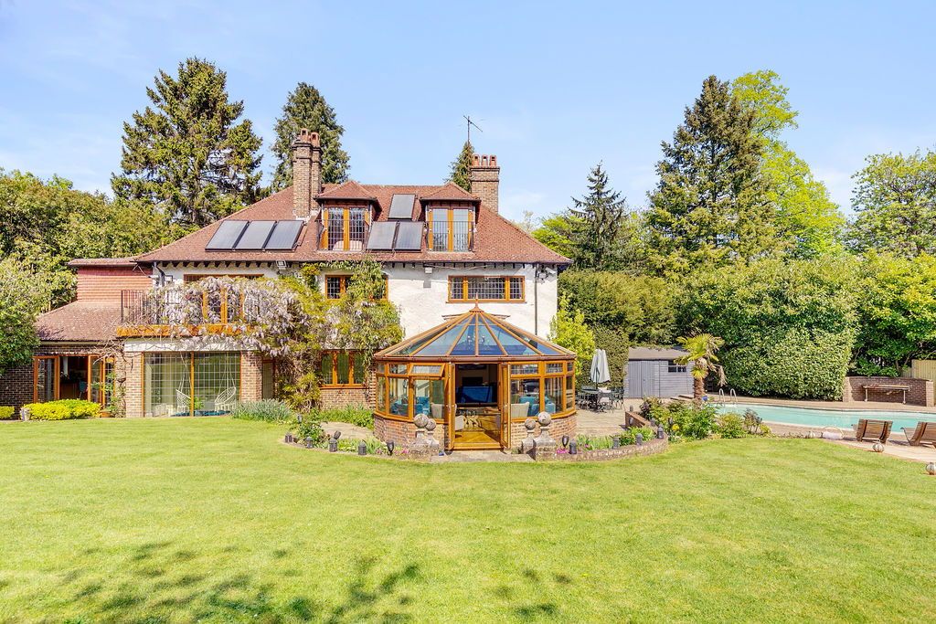 Property photo 3 of 18