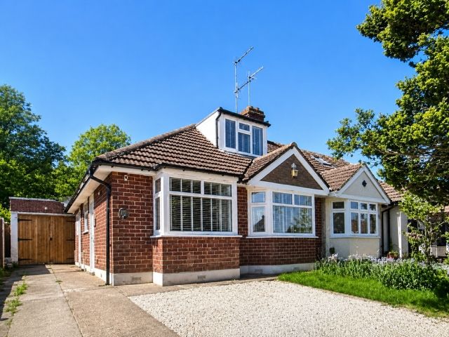 Property photo 1 of 7 Southfield Road