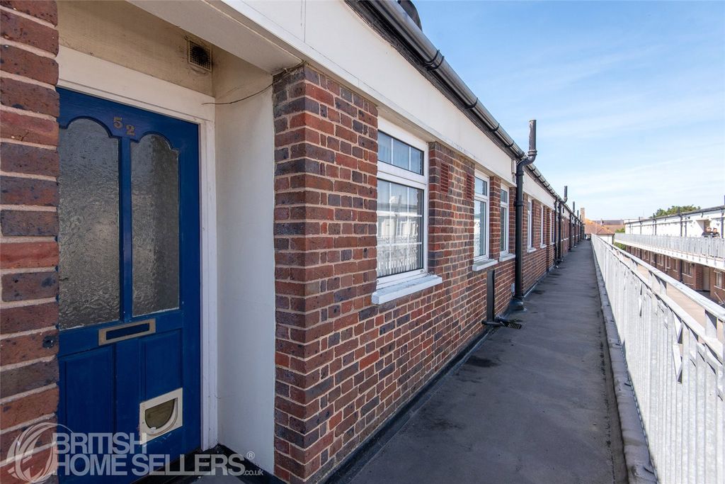 Property photo 2 of 17 Picture No. 06