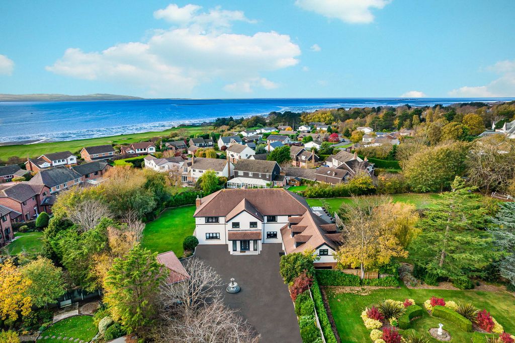 Property photo 1 of 53