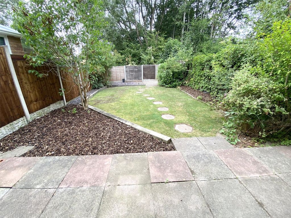 Property photo 2 of 18 Picture No. 14