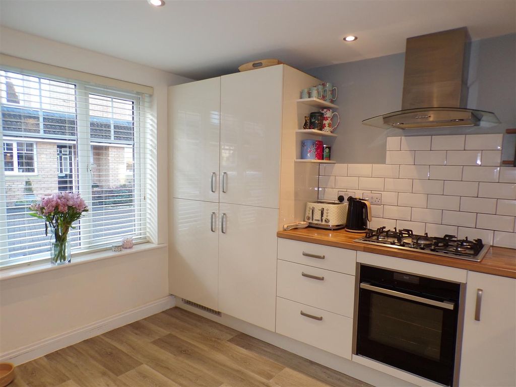 Property photo 3 of 10 Kitchen1.Jpg