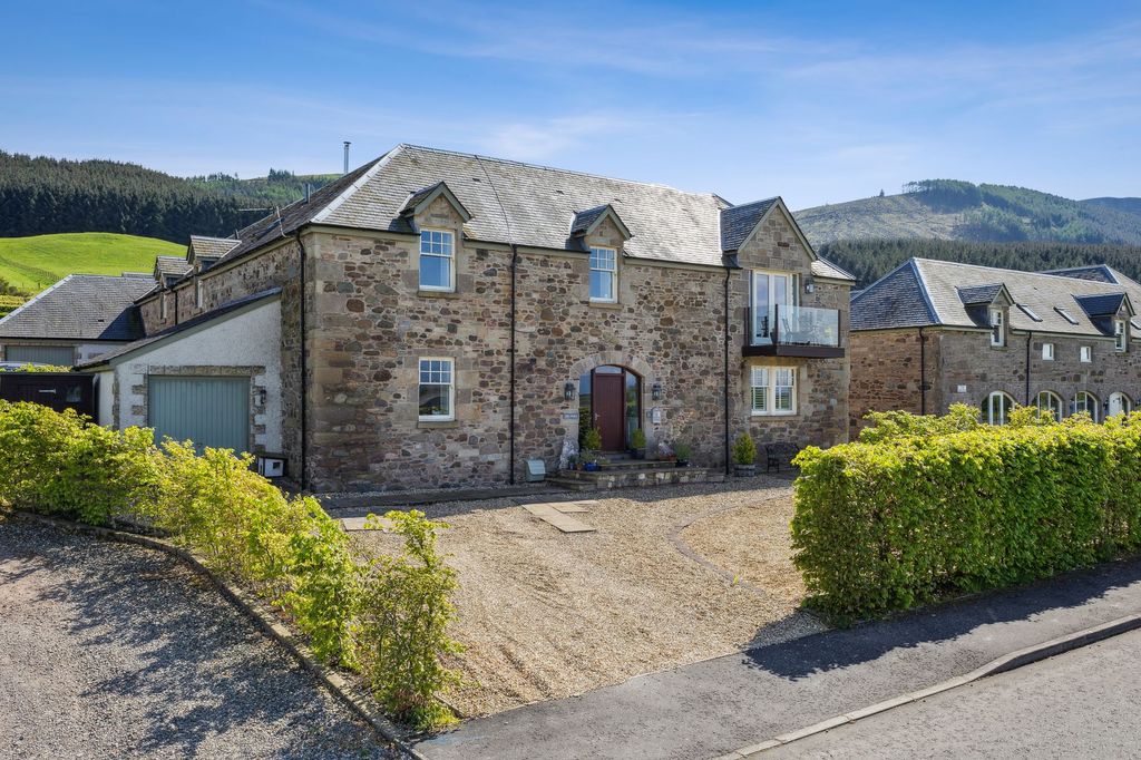 Property photo 1 of 29