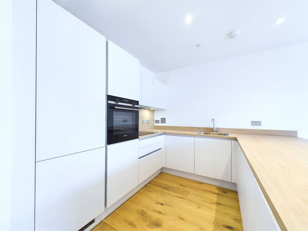 Property photo 3 of 15 Picture No. 30