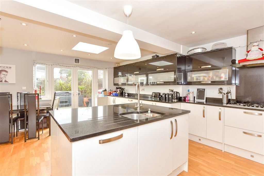 Property photo 1 of 16 Kitchen