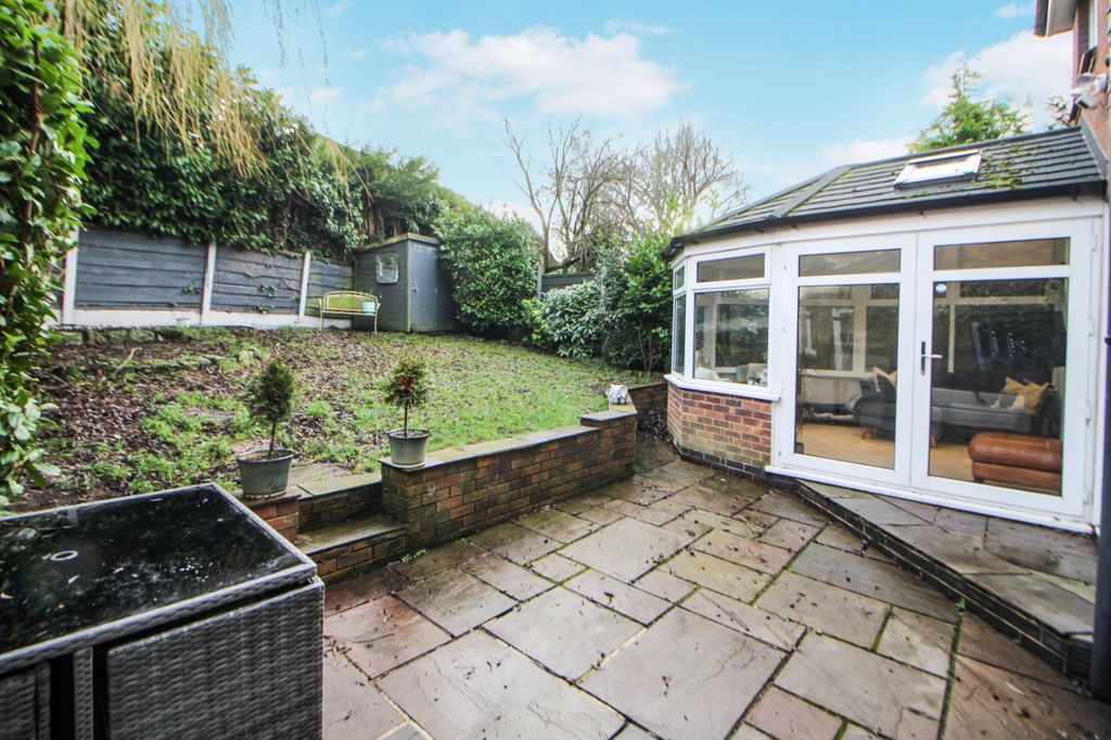 Additional image 7 of 4 bed detached house to rentShropshire Drive, Glossop, Derbyshire SK13