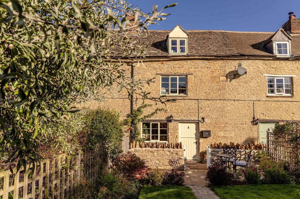 Property photo 1 of 24