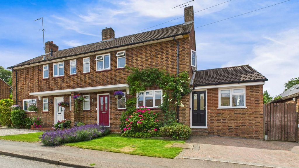 Property photo 1 of 16 Front