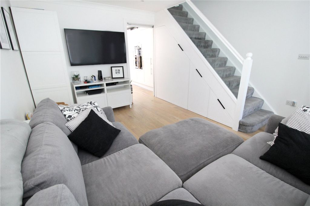 Property photo 2 of 16 Picture No. 04